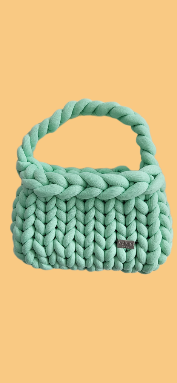 Handgemachte Tasche Lulu in Mint – Individuell & Nachhaltig - Velyna Bags