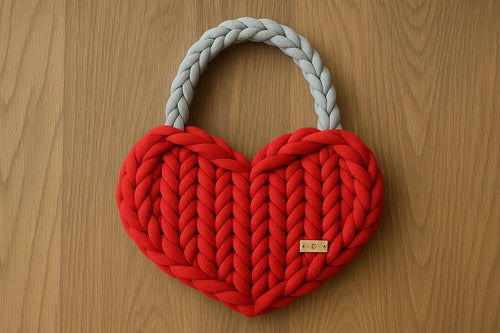 Herztasche "Luna" ❤️– Weil Liebe das schönste Accessoire ist - Velyna Bags